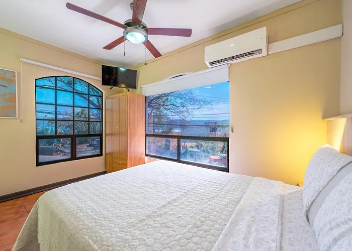 Mariposita Marina Real, Charming 1-bed, 1-bath Apartamento *