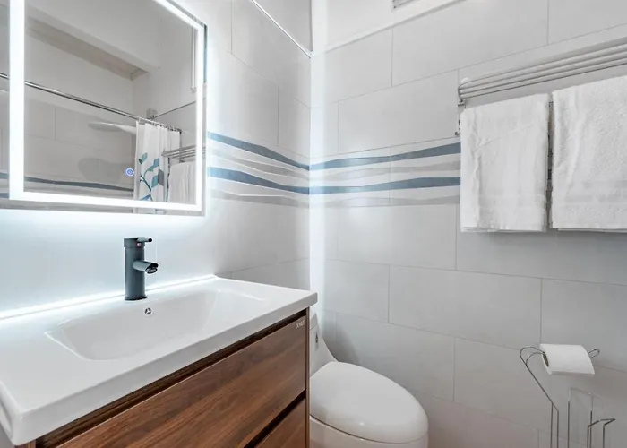 Mariposita Marina Real, Charming 1-bed, 1-bath Playa Flamingo