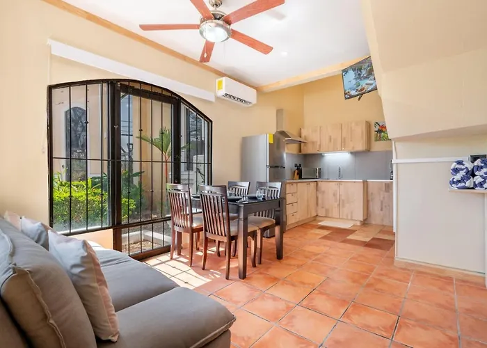 Mariposita Marina Real, Charming 1-bed, 1-bath Apartamento Playa Flamingo